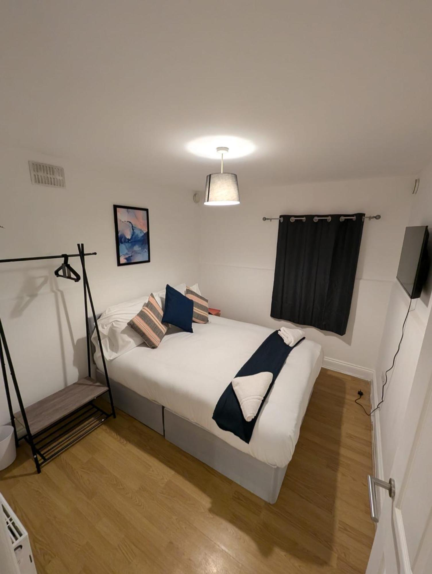 London En-Suite Double Rooms - Leytonstone E11 ภายนอก รูปภาพ