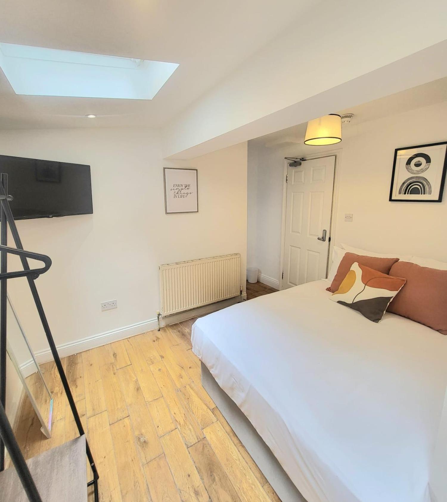 London En-Suite Double Rooms - Leytonstone E11 ภายนอก รูปภาพ