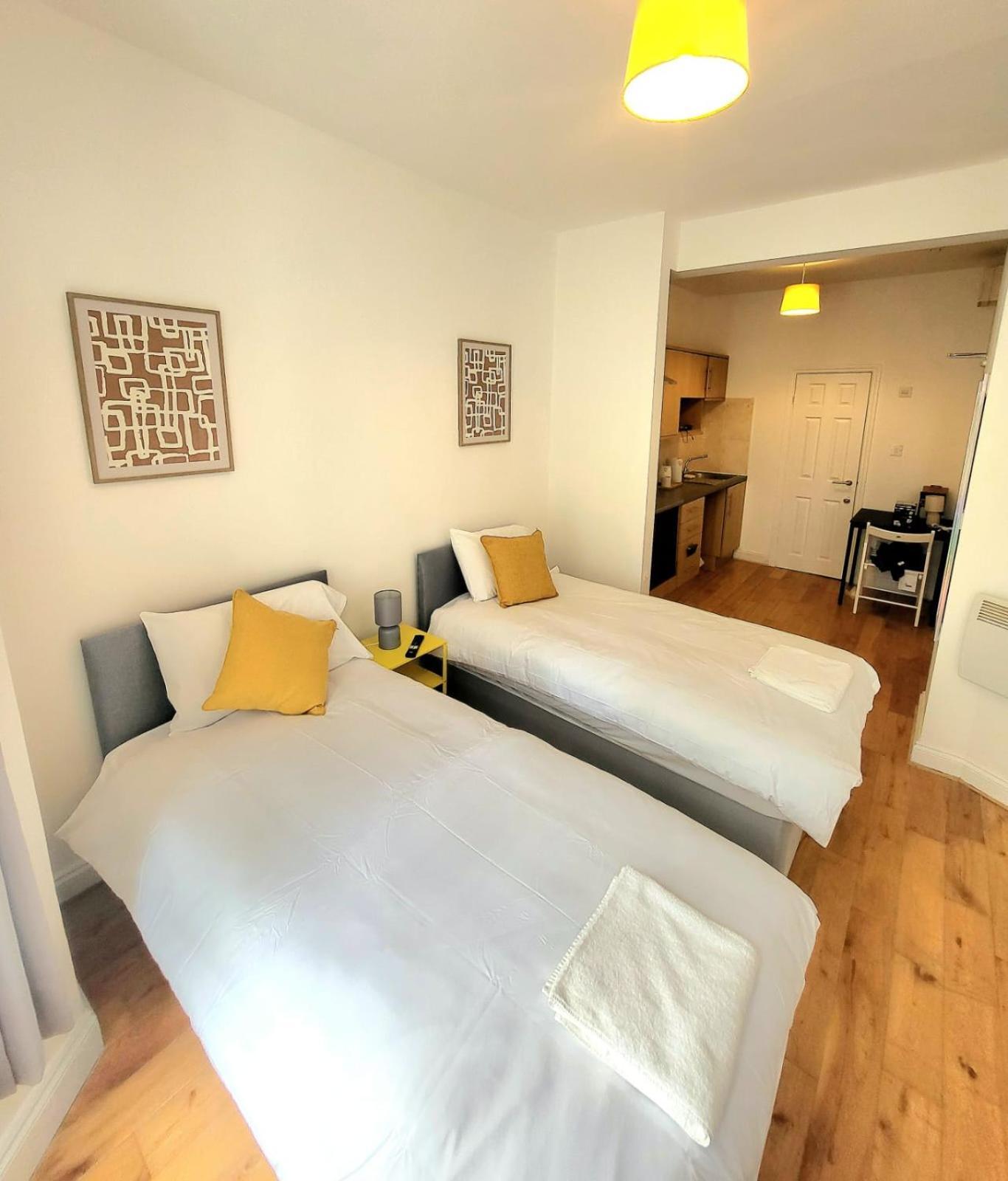 London En-Suite Double Rooms - Leytonstone E11 ภายนอก รูปภาพ