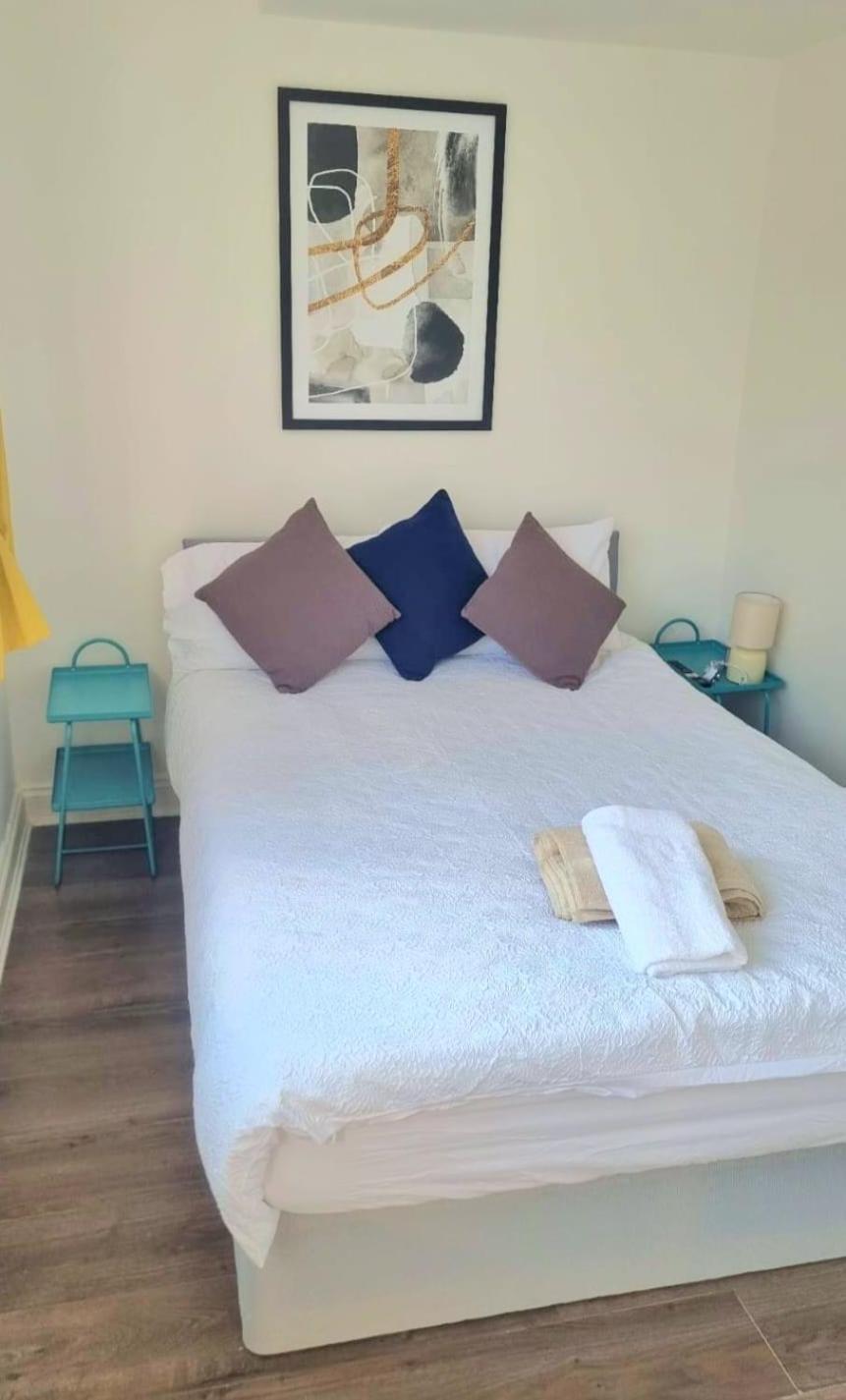 London En-Suite Double Rooms - Leytonstone E11 ภายนอก รูปภาพ
