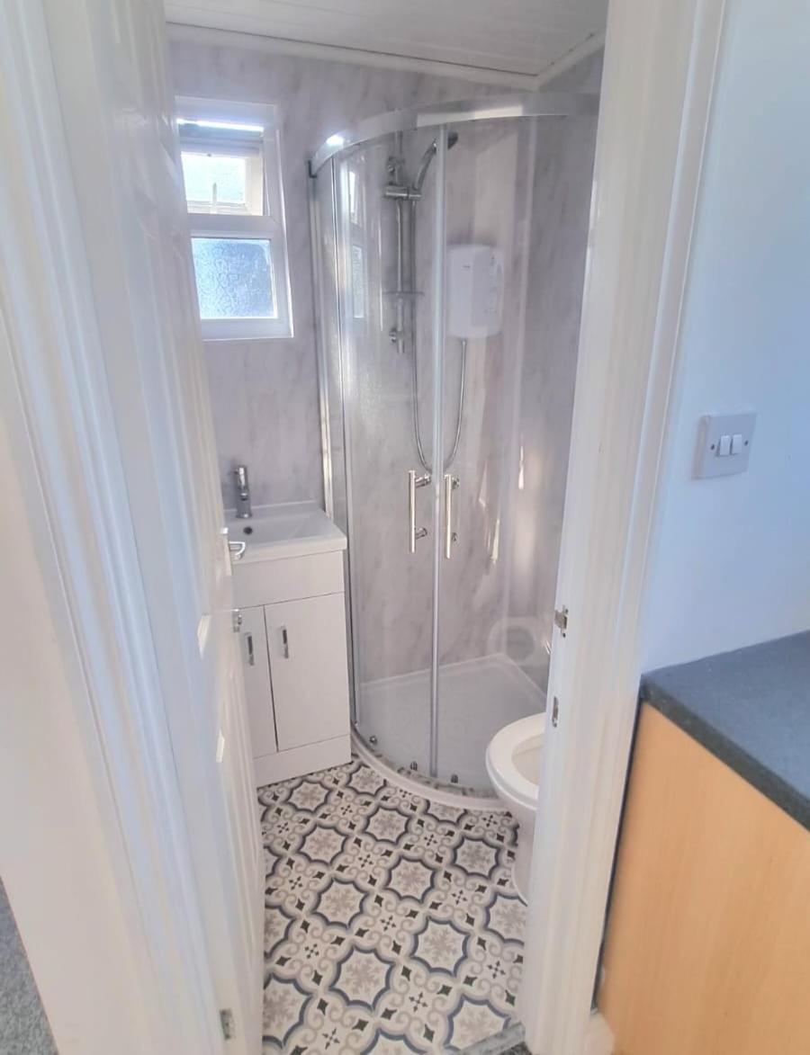 London En-Suite Double Rooms - Leytonstone E11 ภายนอก รูปภาพ